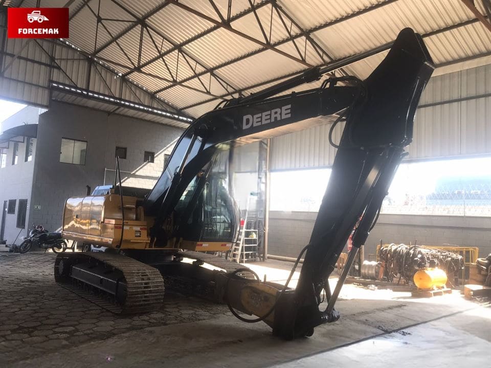Escavadeira John Deere 210G 2017 - Imagem 5