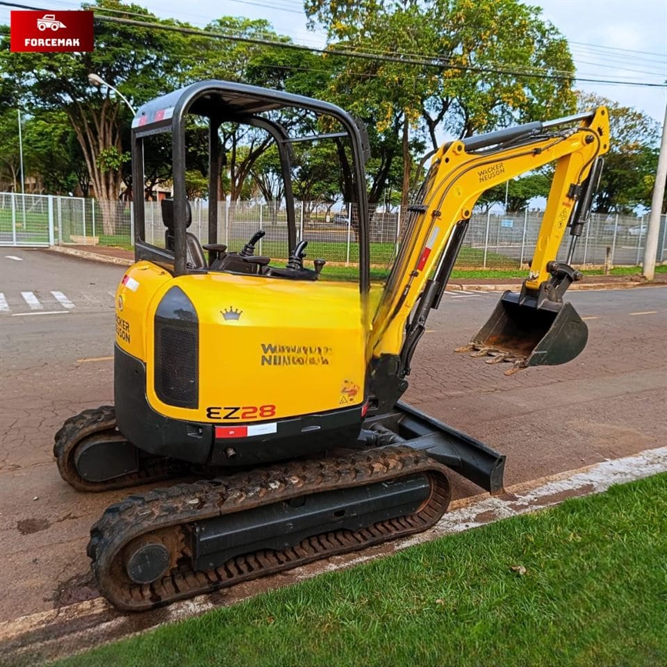 Mini Escavadeira Wacker Neuson EZ28 2014 - Imagem 1