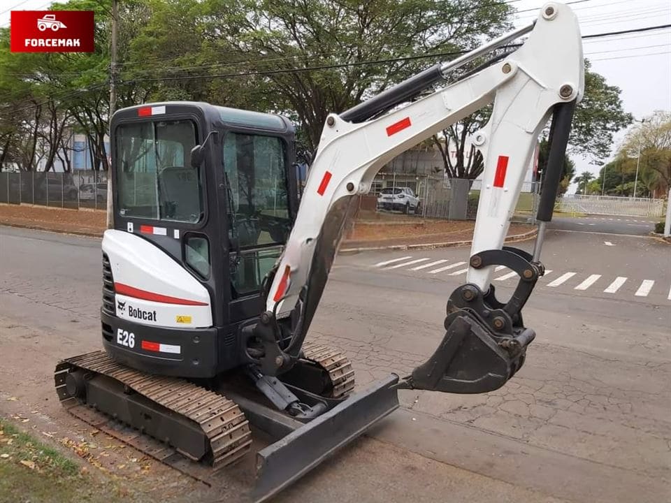 Mini Escavadeira Bobcat E26 2012 - Imagem 1