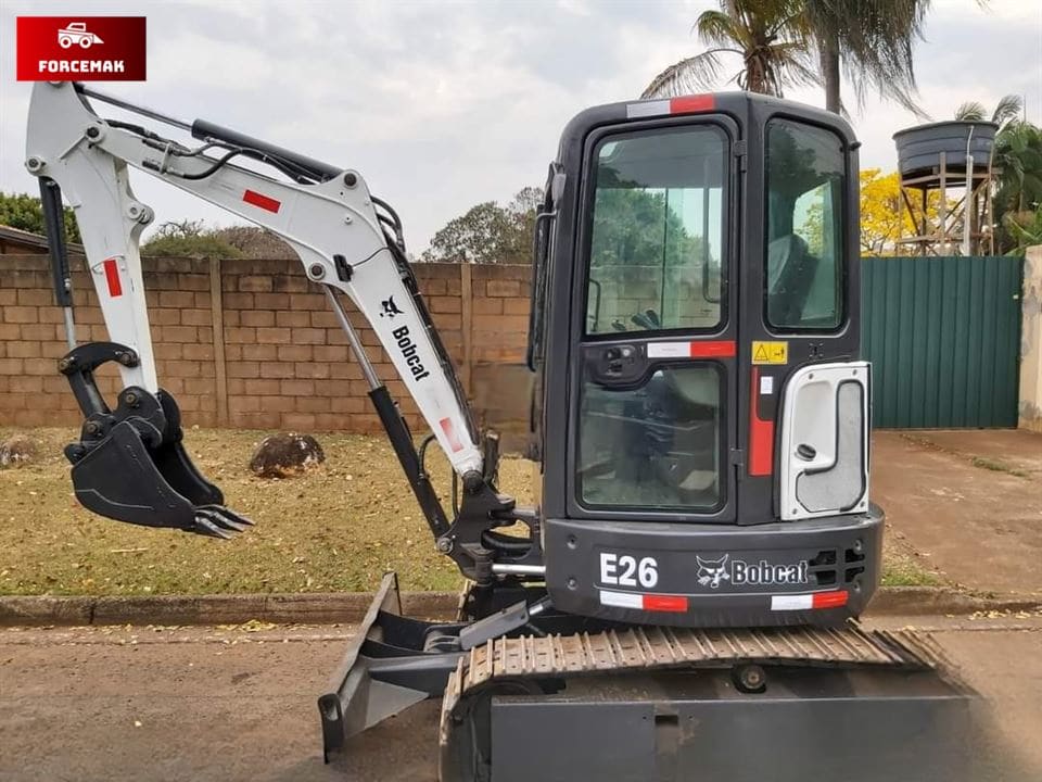 Mini Escavadeira Bobcat E26 2012 - Imagem 2