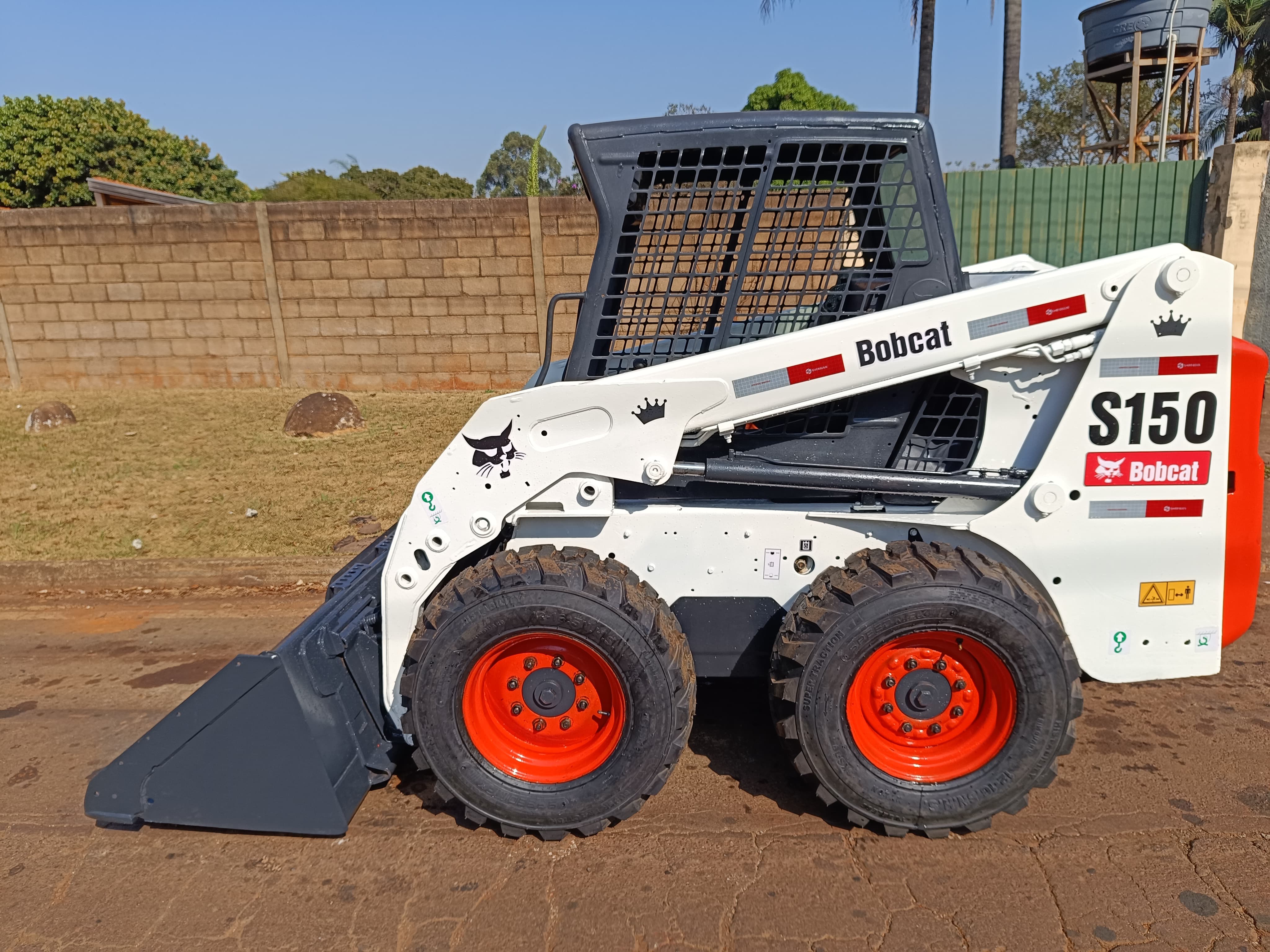 Mini Carregadeira Bobcat S150 2012 - Imagem 1