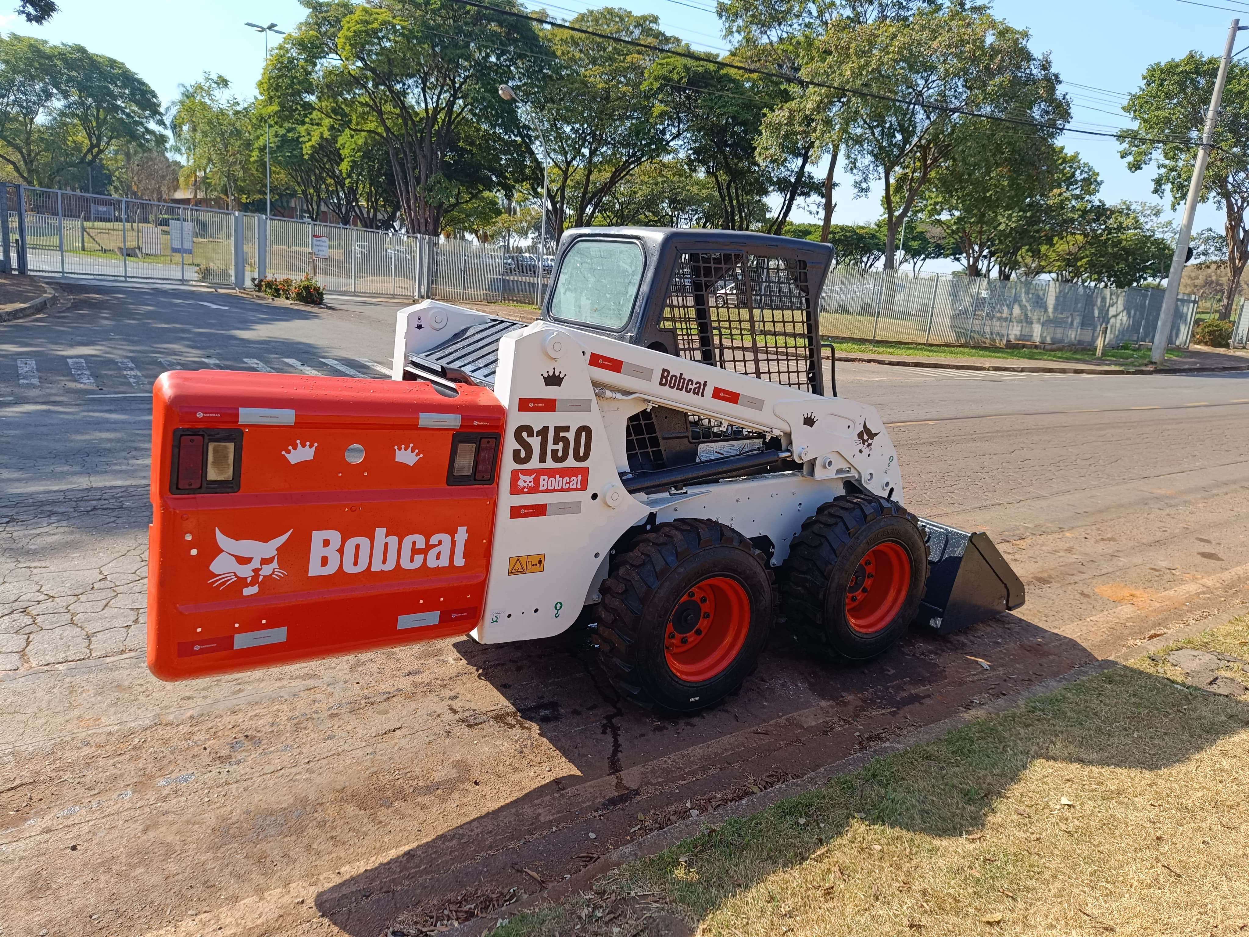 Mini Carregadeira Bobcat S150 2012 - Imagem 4