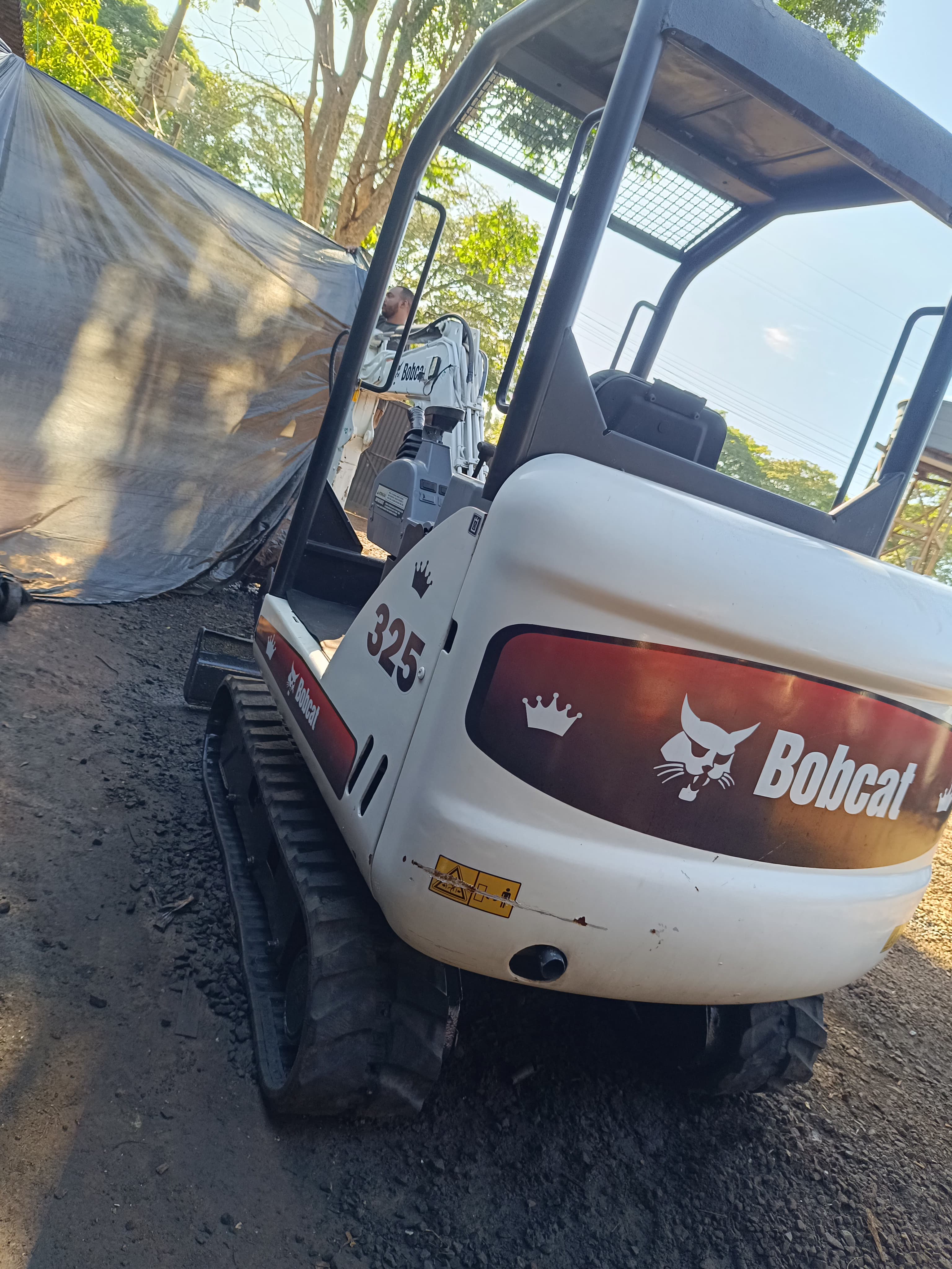 Mini Escavadeira Bobcat 325 2011 - Imagem 4