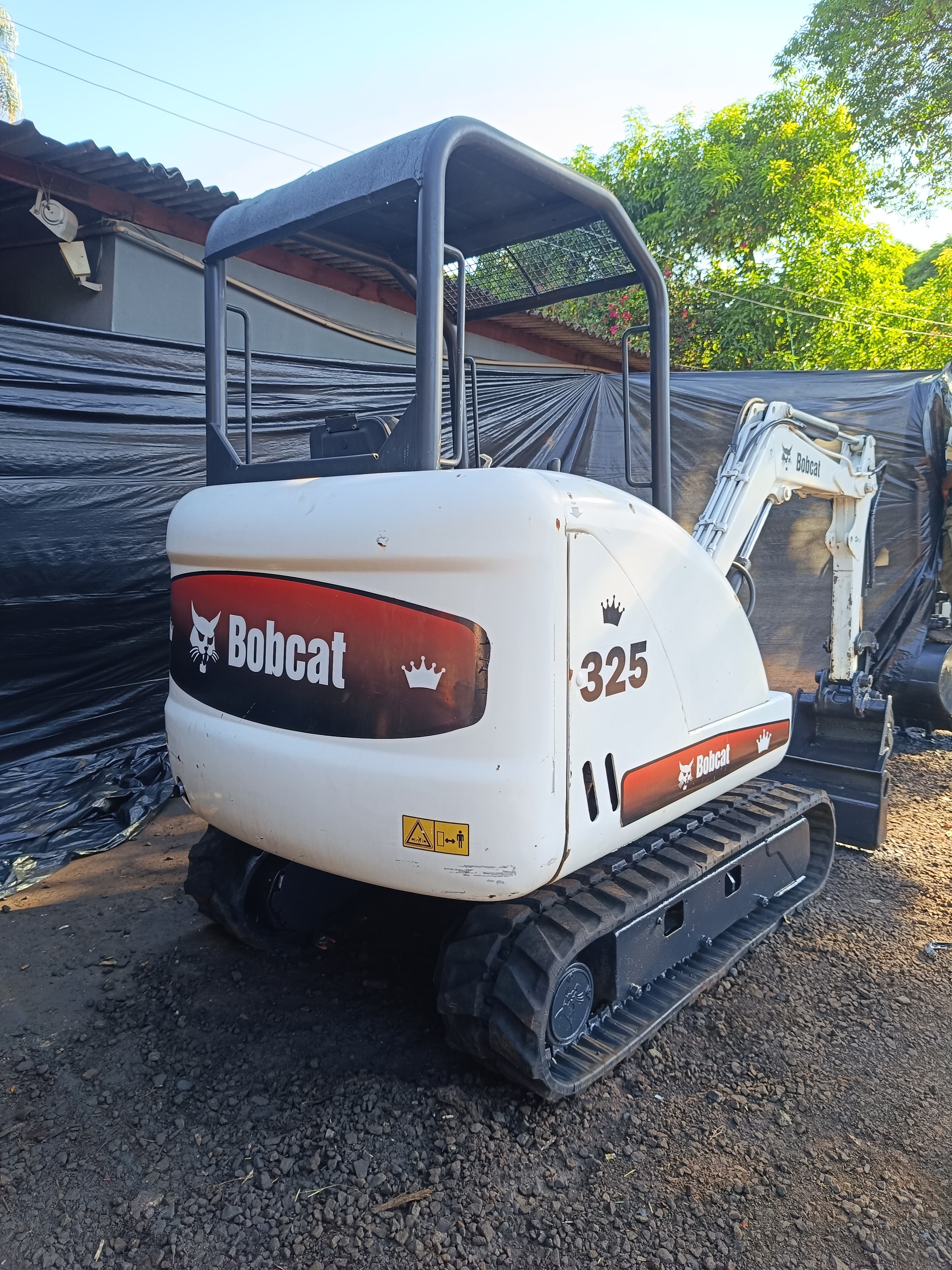 Mini Escavadeira Bobcat 325 2011 - Imagem 5