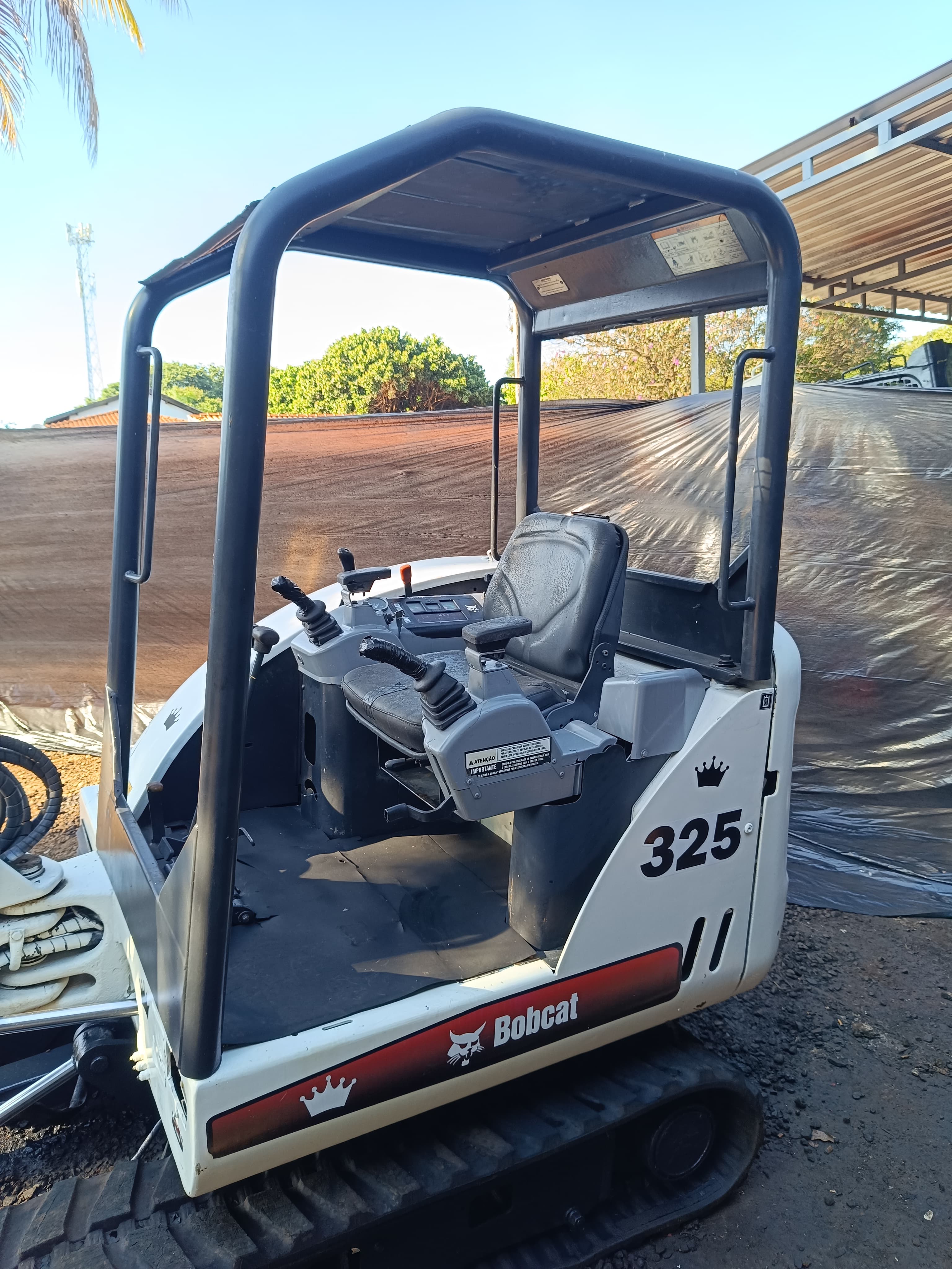 Mini Escavadeira Bobcat 325 2011 - Imagem 9
