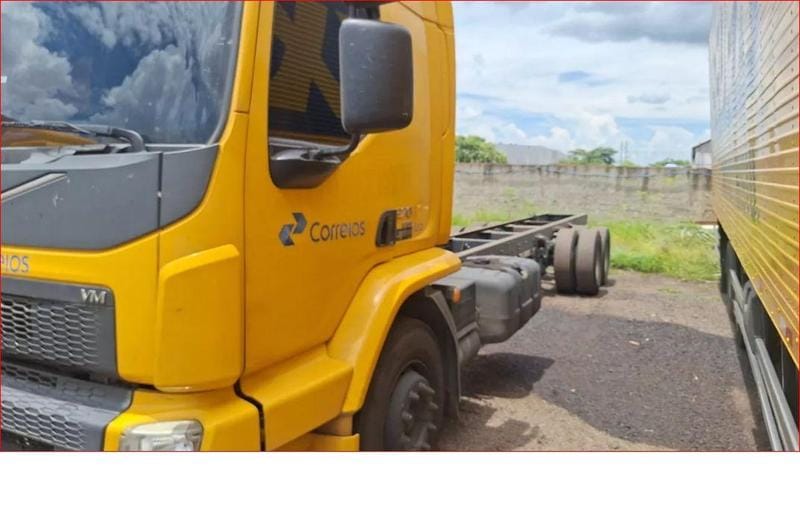 Caminhão Volvo VM 270 6x2R 2020 - Imagem 1