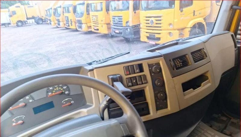 Caminhão Volvo VM 270 6x2R 2020 - Imagem 9