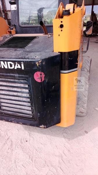 Mini Carregadeira Hyundai HSL650-7 2013 - Imagem 4