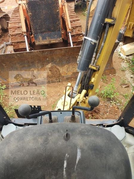 Retroescavadeira Caterpillar 416E 2013 - Imagem 9