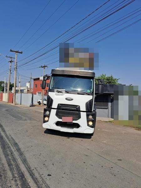 Cavalo Mecânico Ford Cargo 2842 2013 - Imagem 3