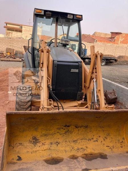 Retroescavadeira Case 580M 2012 - Imagem 1