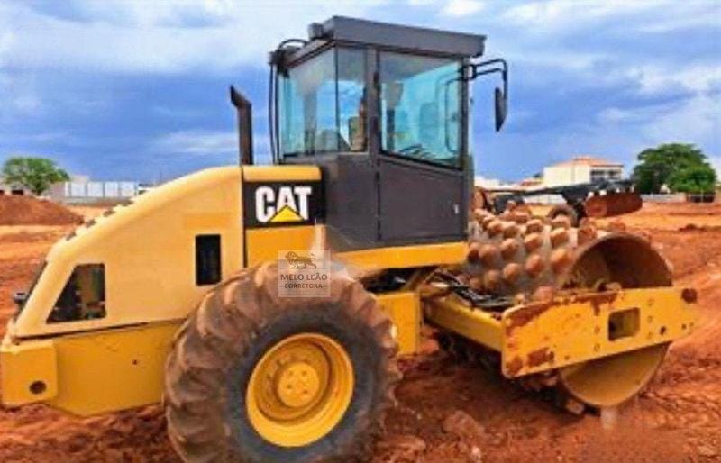 Rolo compactador Caterpillar CP533E 2011 - Imagem 4