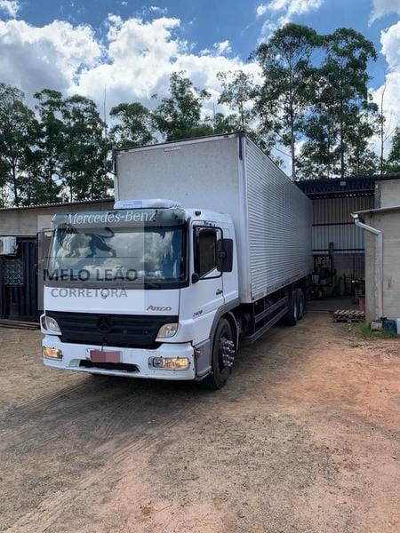 Caminhão Mercedes Benz Atego 2428 2011 - Imagem 8