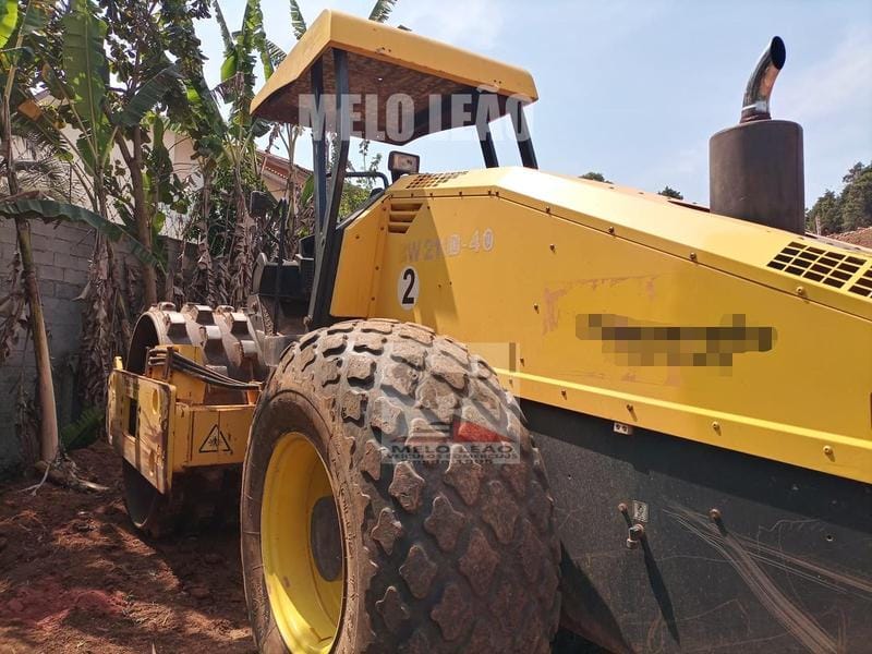 Rolo compactador Bomag BW211 D40 2010 - Imagem 3