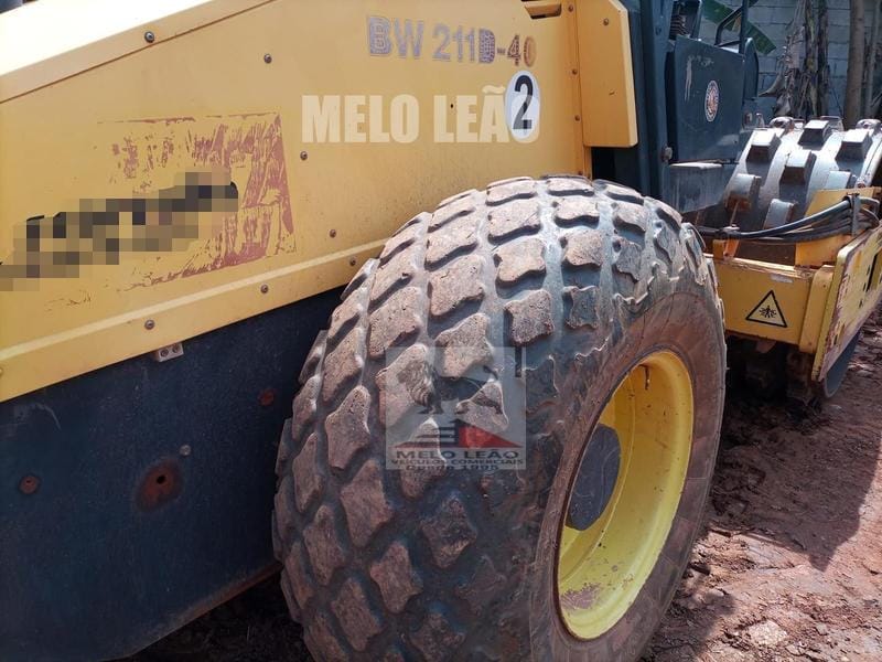 Rolo compactador Bomag BW211 D40 2010 - Imagem 8