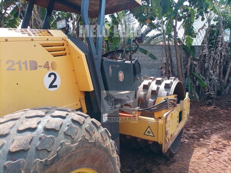 Rolo compactador Bomag BW211 D40 2010 - Imagem 9