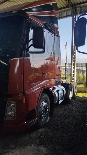 Cavalo Mecânico Volvo FH-380 6x4 2006 - Imagem 2