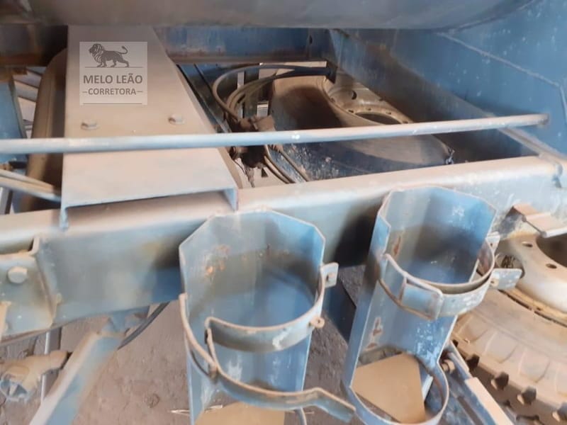 Carreta Kronorte tanque ST27 Inox 20.000 Litros 2005 - Imagem 8