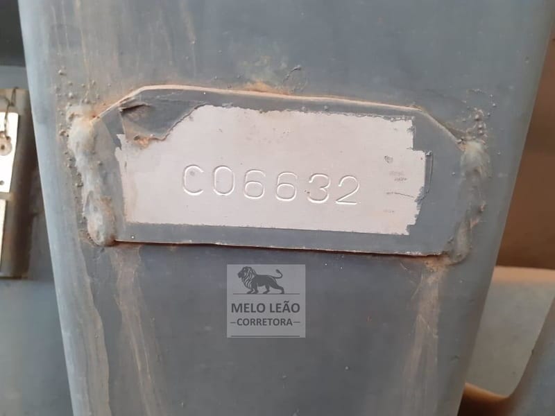 Carreta Kronorte tanque ST27 Inox 20.000 Litros 2005 - Imagem 9