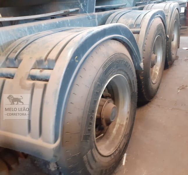 Carreta Kronorte tanque ST27 Inox 20.000 Litros 2005 - Imagem 10