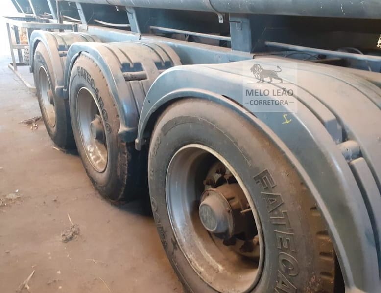 Carreta Kronorte tanque ST27 Inox 20.000 Litros 2005 - Imagem 14