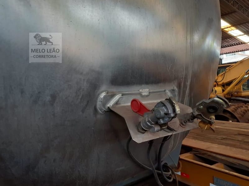 Carreta Kronorte tanque ST27 Inox 20.000 Litros 2005 - Imagem 40