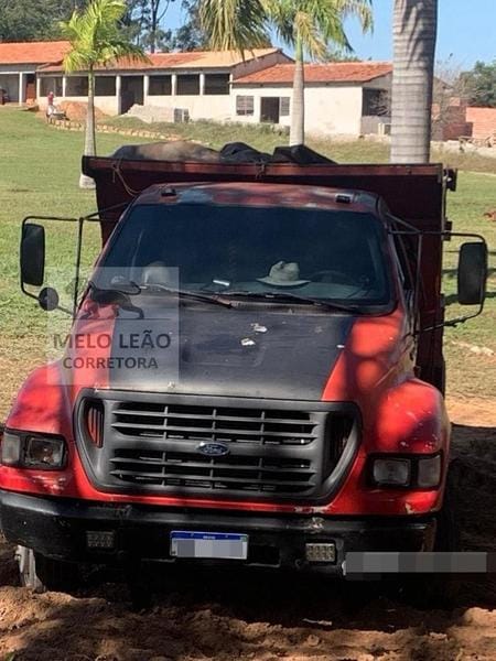 Caminhão Basculante Ford F 12.000 2000 - Imagem 6