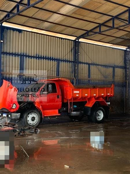 Caminhão Basculante Ford F 12.000 2000 - Imagem 7