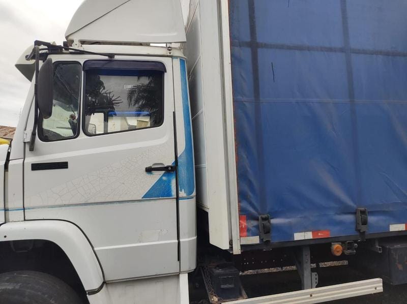Caminhão Sider Mercedes Benz L-1418 4x2 1995 - Imagem 10