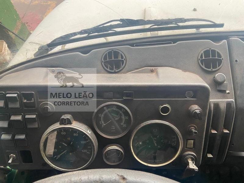Limpa Fossa Mercedes Benz L1516 6x2 1985 - Imagem 17