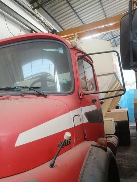 Caminhão Xupim Mercedes Benz 1316 6x2 1985 - Imagem 8