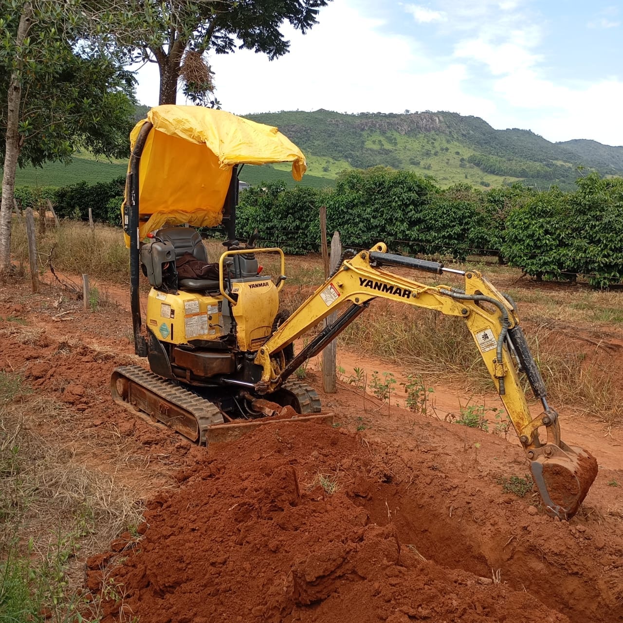 Mini Escavadeira Yanmar Vio12 2018 - Imagem 1