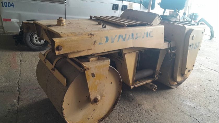 Rolo compactador Dynapac CG11 1980 - Imagem 2