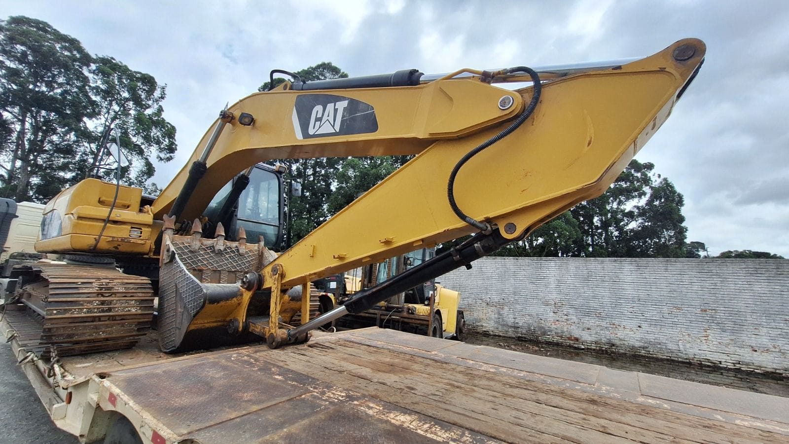 Escavadeira Caterpillar 320 DL 2011 - Imagem 8