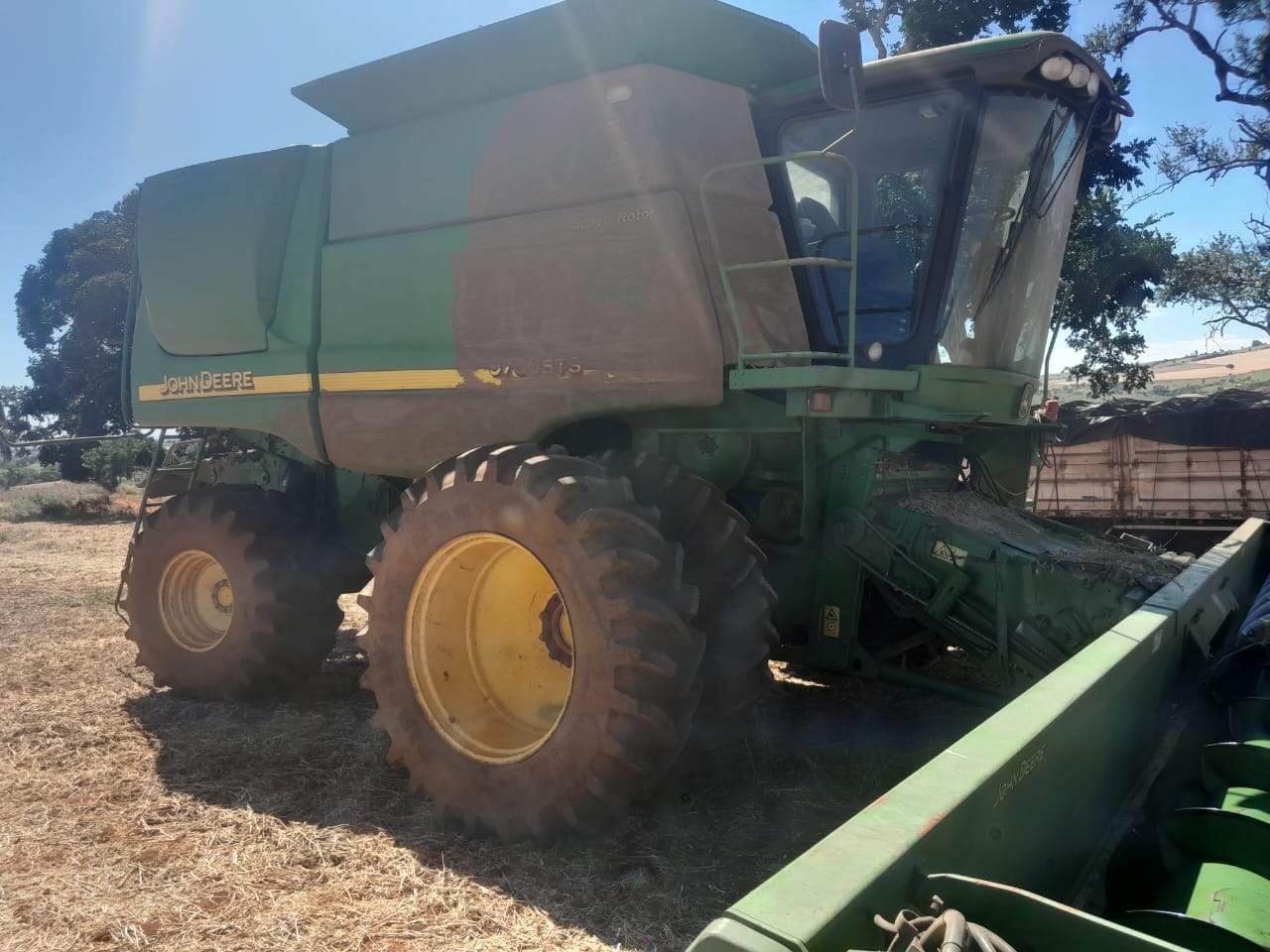 Colheitadeira John Deere 9750 2010 - Imagem 3