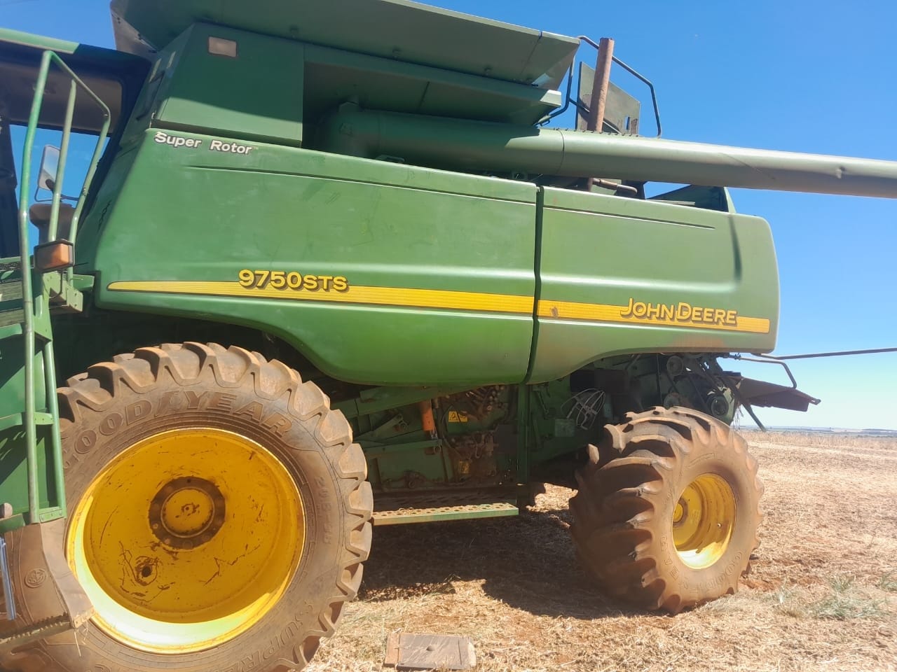 Colheitadeira John Deere 9750 2010 - Imagem 4