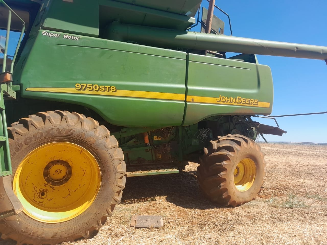 Colheitadeira John Deere 9750 2010 - Imagem 8