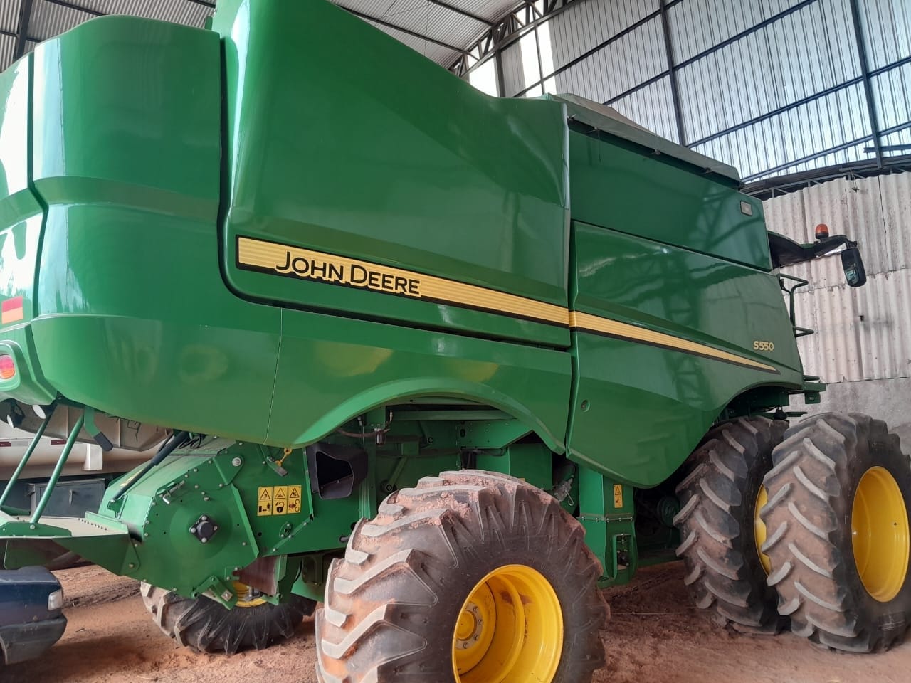 Colheitadeira John Deere S550 2020 - Imagem 1