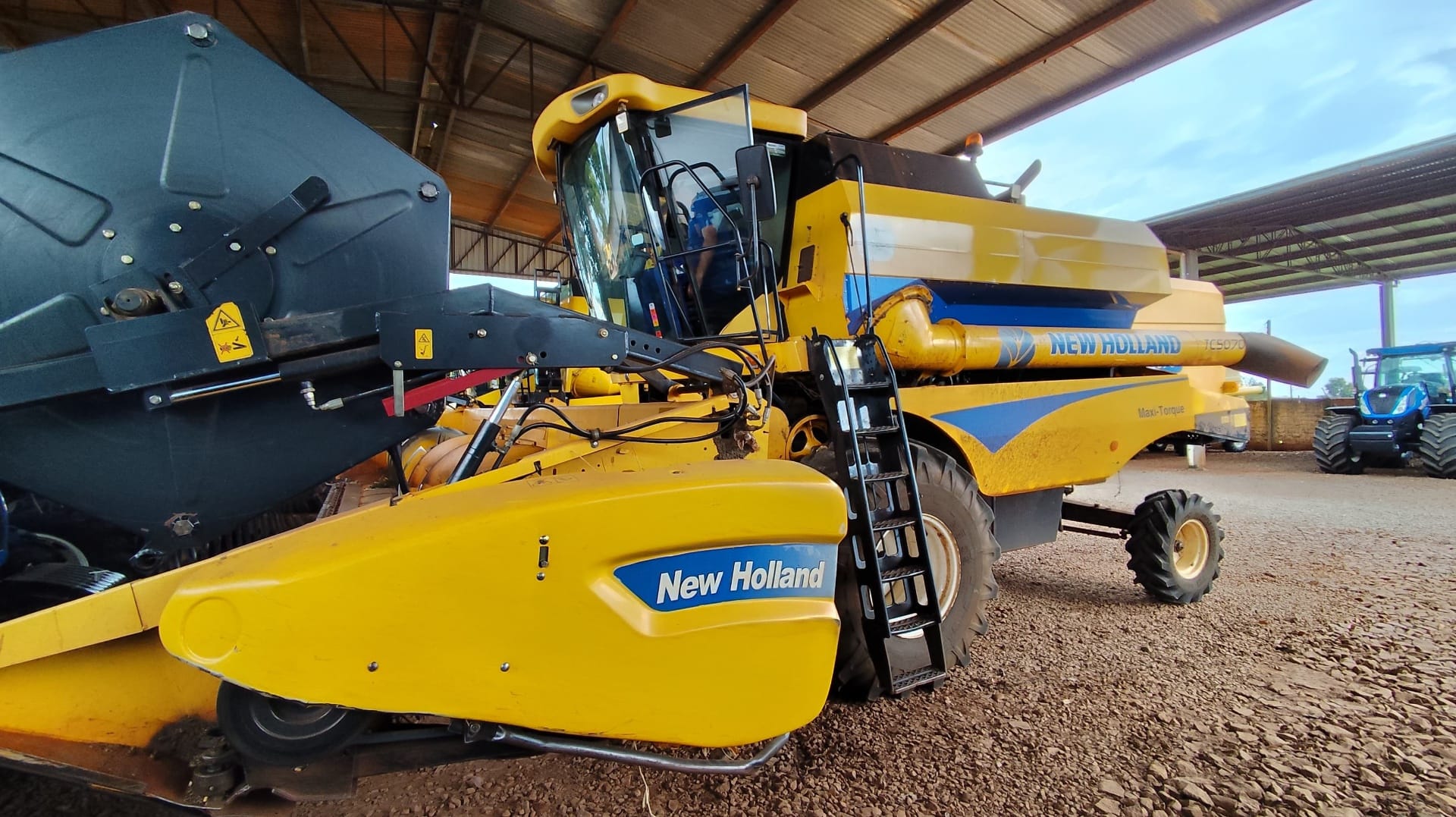 Colheitadeira New Holland TC 50/70 2015 - Imagem 6