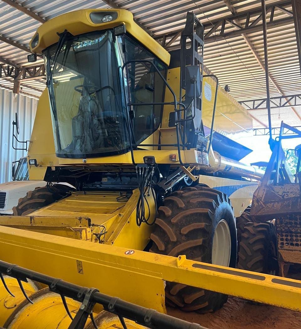 Colheitadeira New Holland TC5090 2015 - Imagem 1