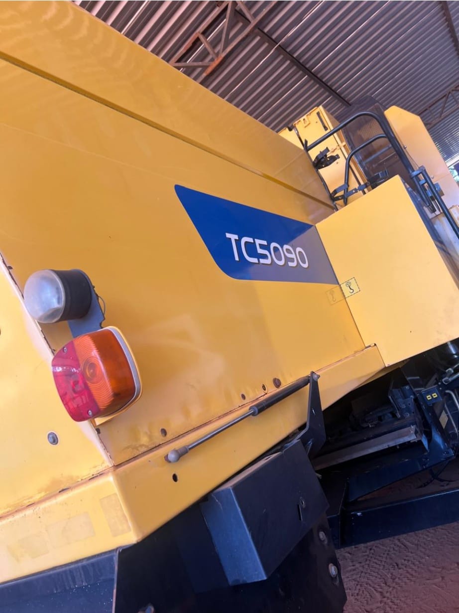 Colheitadeira New Holland TC5090 2015 - Imagem 2