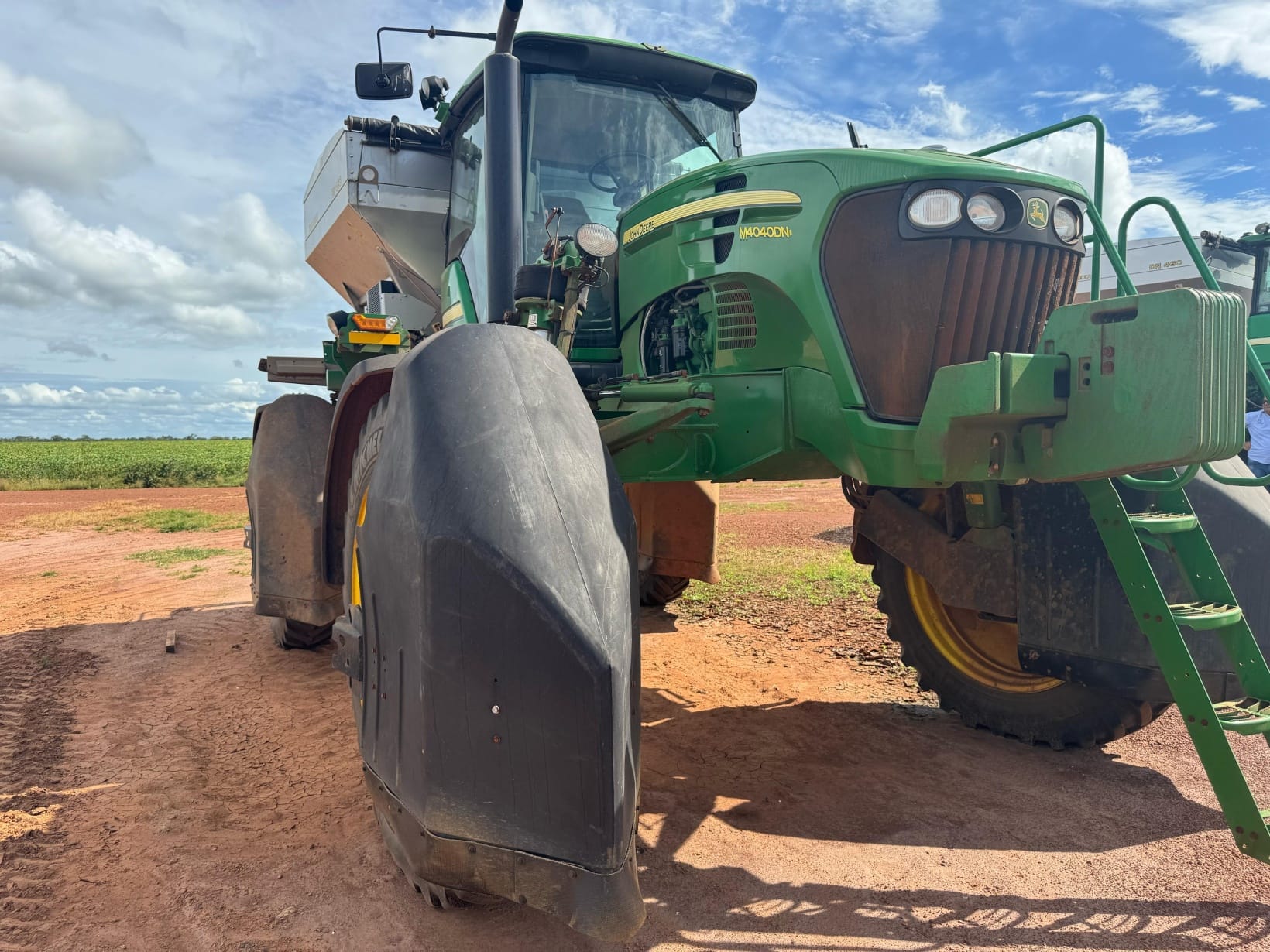 Distribuidores Autopropelidos John Deere DN 4040 2022 - Imagem 3