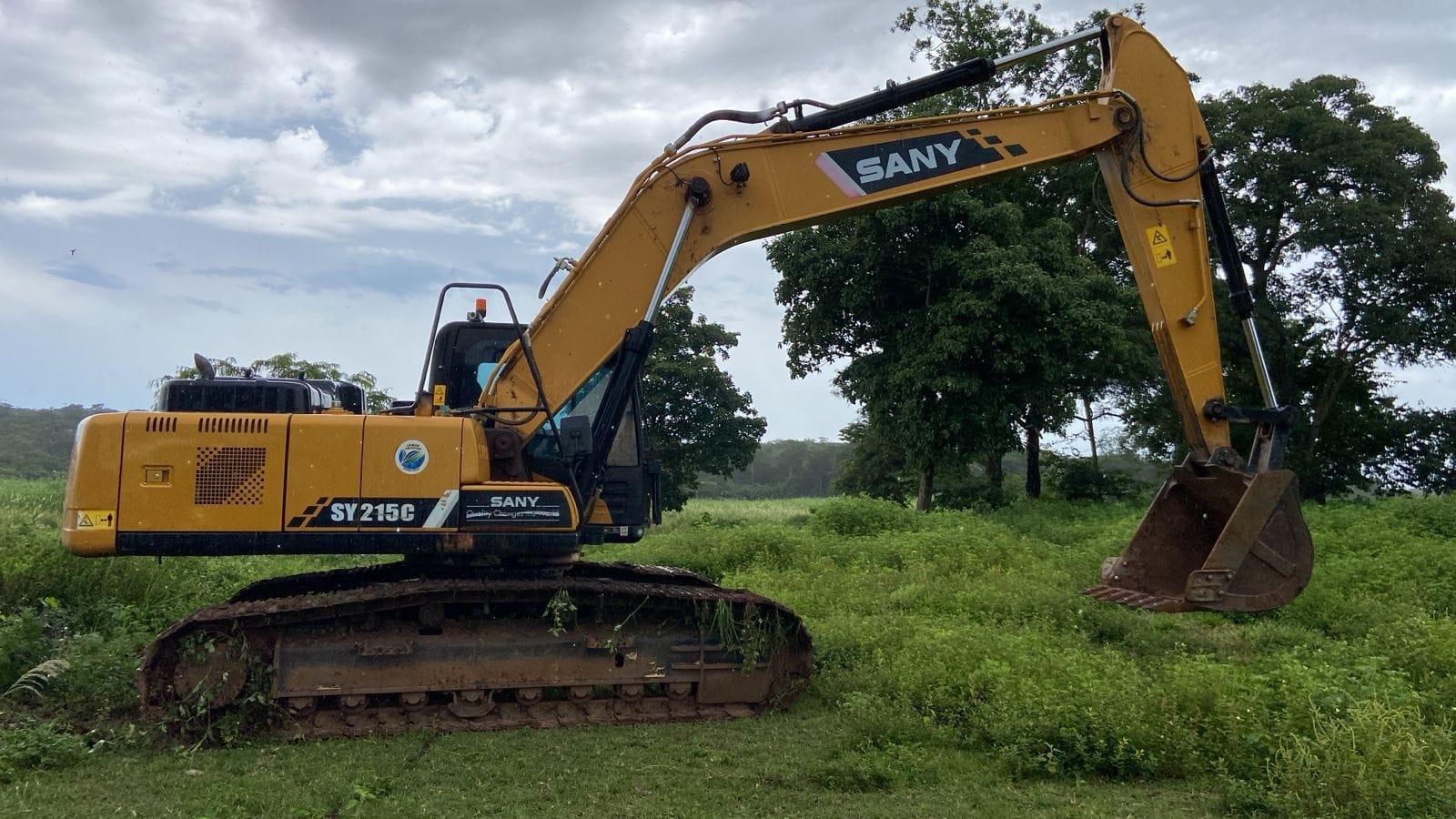 Escavadeira Sany SY215C 2022 - Imagem 8