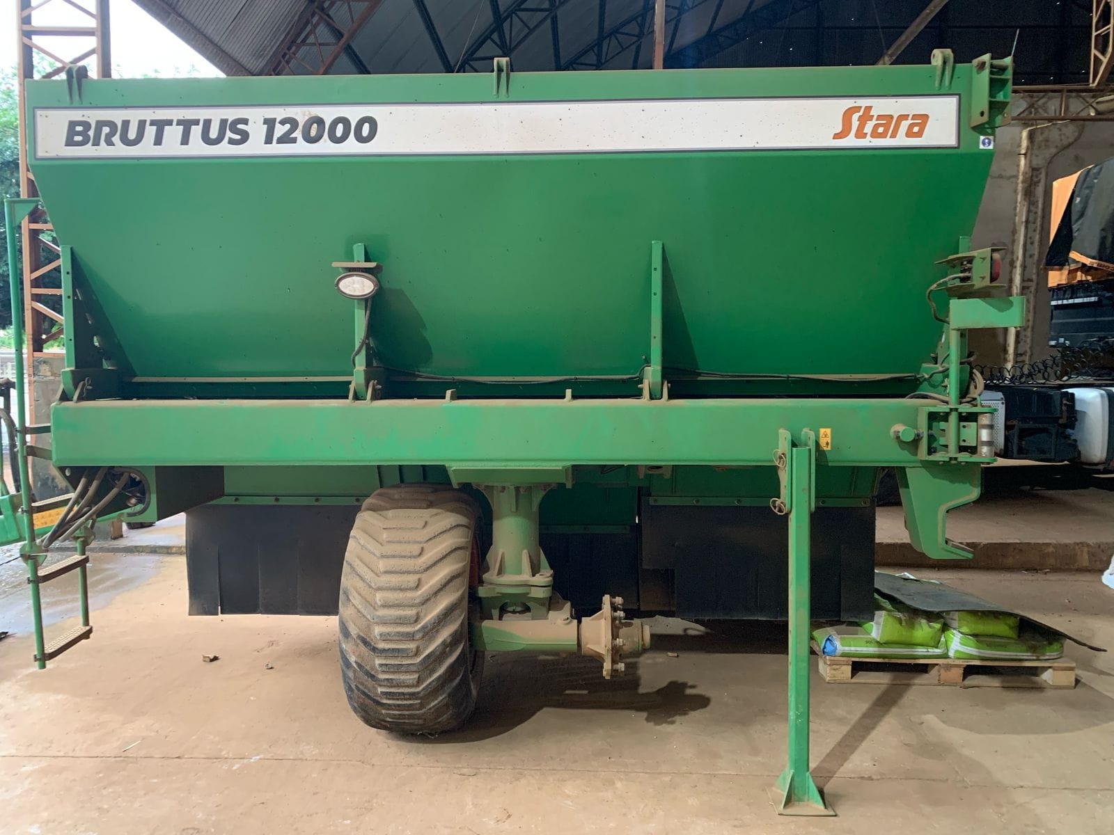Distribuidor Stara Bruttus 12000 2021 - Imagem 1