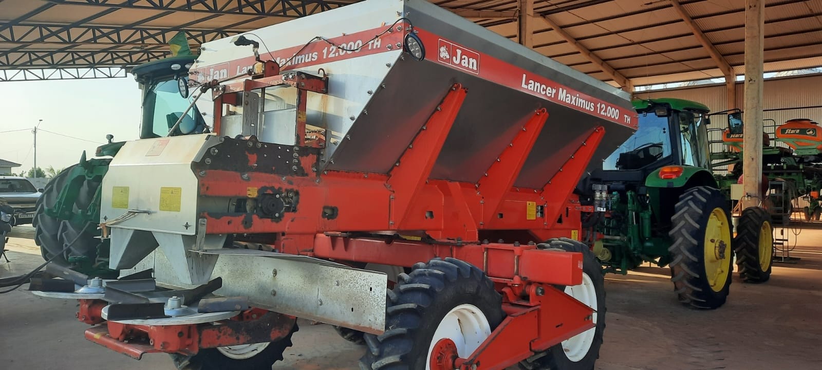 Plantadeira Jan Lancer Maximus 12000 2021 - Imagem 4