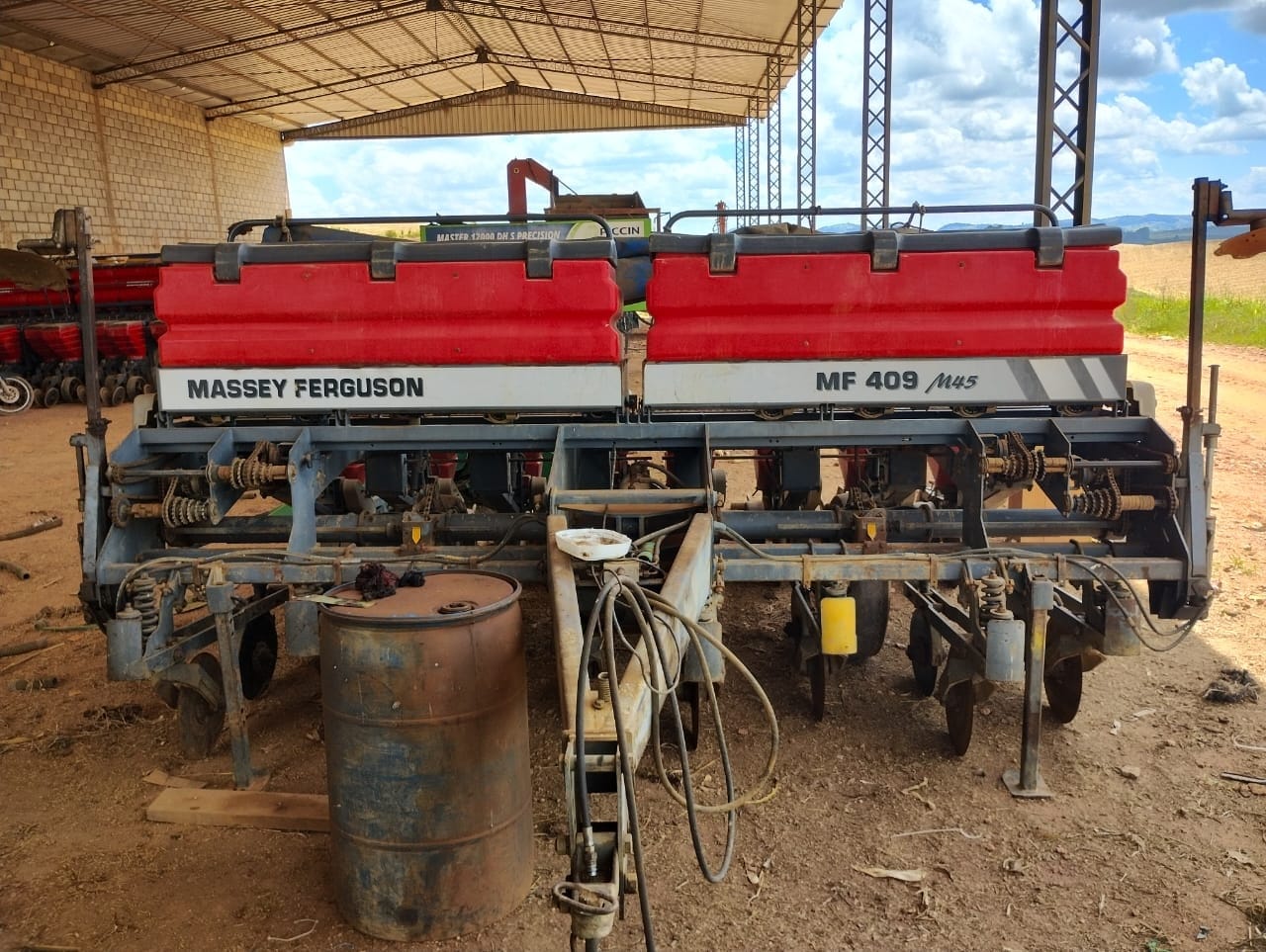 Plantadeira Massey Ferguson MF409 2010 - Imagem 2
