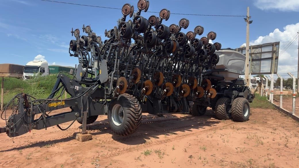 Plantadeira Massey Ferguson momentum 2020 - Imagem 1