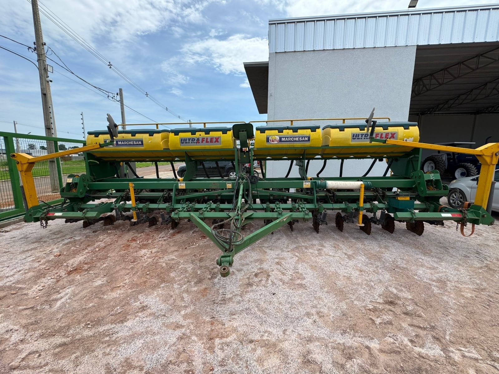 Plantadeira Tatu Marchesan Ultraflex 2014 - Imagem 3