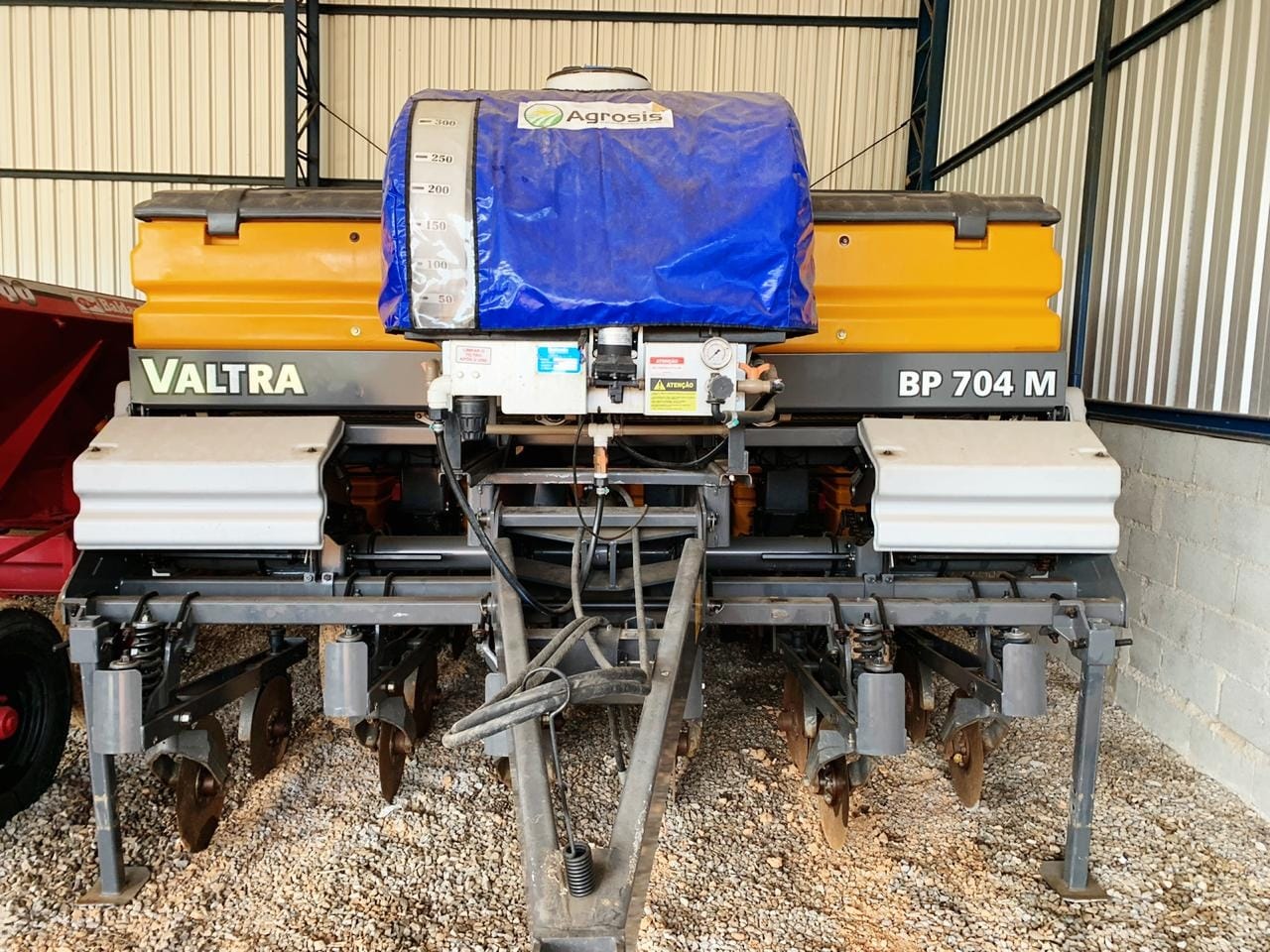 Plantadeira Valtra BP704 2018 - Imagem 1