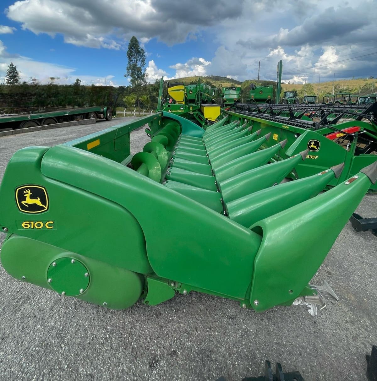 Plataformas para colheita John Deere 610C 2021 - Imagem 1